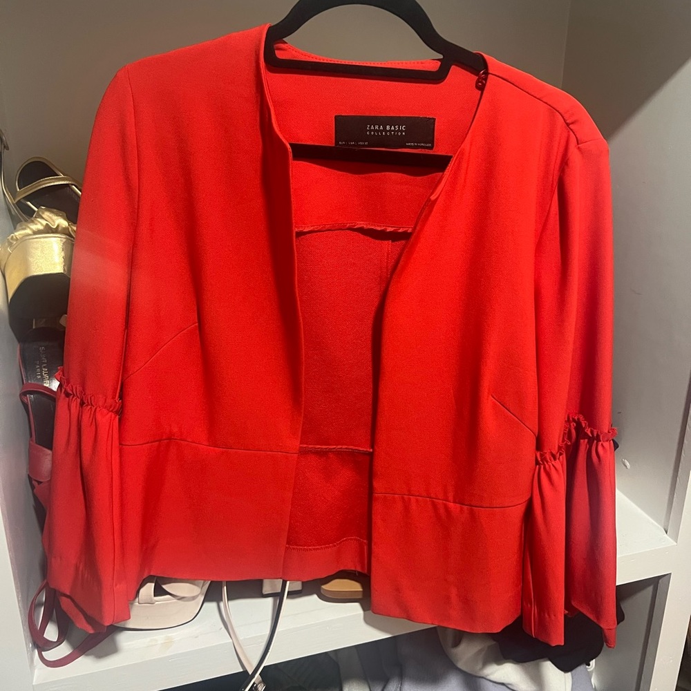 Red jacket - Picture 1 of 3